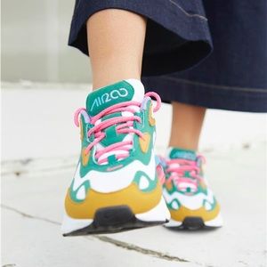 Nike Air Max 200 'Mystic Green' Sneakers - Womens 9